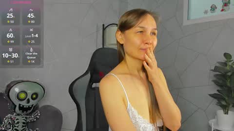 lillian_white1 online show from 11-01-25, 07:32