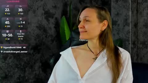 lillian_white1 online show from 05-15-26, 11:34