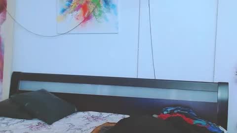 Lara online show from 02-18-25, 10:03