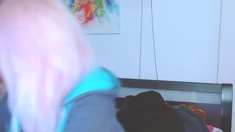 Lara online show from 02-24-25, 09:20