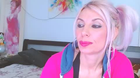 Lara online show from 02-26-25, 08:11