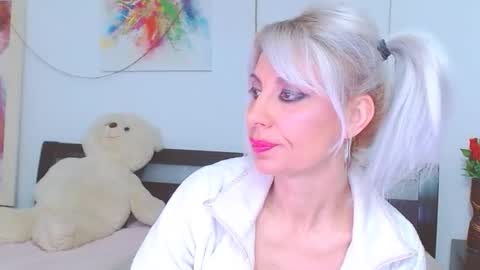 Snapshot of lillianasara chatting on 02-04-26, 02:06 Lara online show from 02-04-26, 02:06