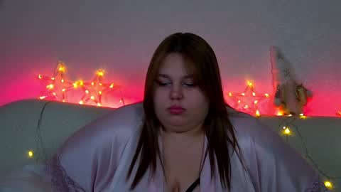 Snapshot of lillianhaig chatting on 01-14-25, 01:04 LillianHaig online show from 01-14-25, 01:04