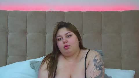 Snapshot of lillianhaig chatting on 02-10-25, 03:57 LillianHaig online show from 02-10-25, 03:57