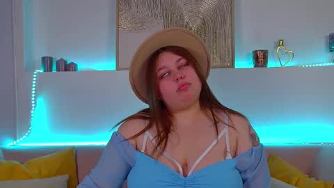 Snapshot of lillianhaig chatting on 03-01-25, 03:10 LillianHaig online show from 03-01-25, 03:10