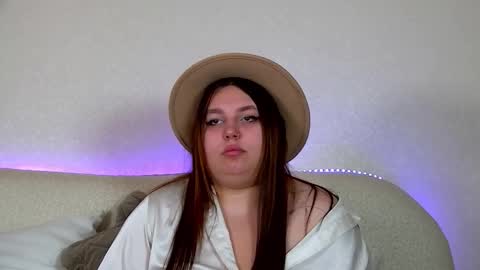 Snapshot of lillianhaig chatting on 10-09-25, 07:12 LillianHaig online show from 10-09-25, 07:12