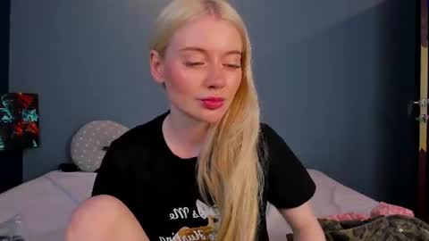 lillie_berry online show from 07-04-26, 05:24