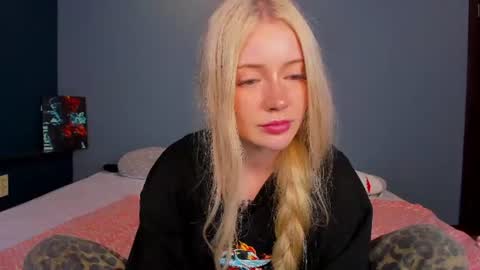 lillie_berry online show from 07-10-26, 05:34