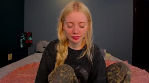 lillie_berry online show from 07-12-26, 05:09