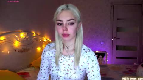 LilliMoore online show from 03-22-26, 11:41