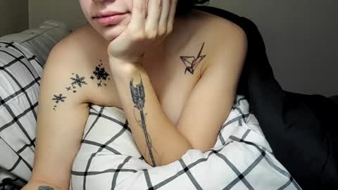 Lilly online show from 12-16-24, 04:16