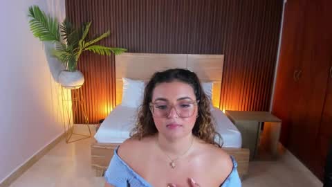 Snapshot of lilly_ass chatting on 02-17-25, 10:47 L I L L Y online show from 02-17-25, 10:47