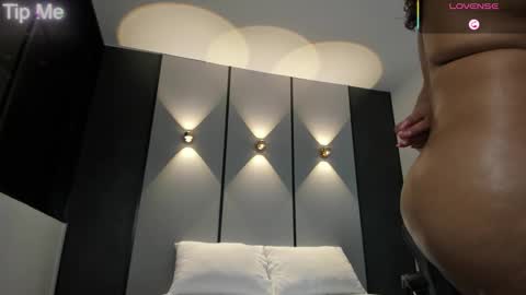 Snapshot of lilly_ass chatting on 09-14-25, 12:43 L I L L Y online show from 09-14-25, 12:43