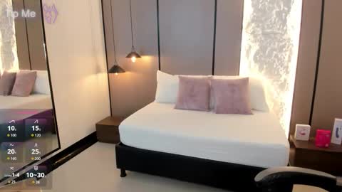 L I L L Y online show from 02-17-26, 12:23