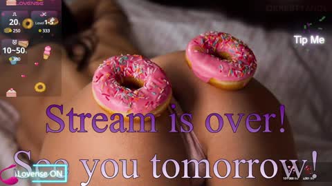 Snapshot of lilly_black888 chatting on 01-20-25, 03:26 Lilly online show from 01-20-25, 03:26