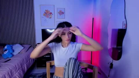 Sofia online show from 02-09-25, 01:55