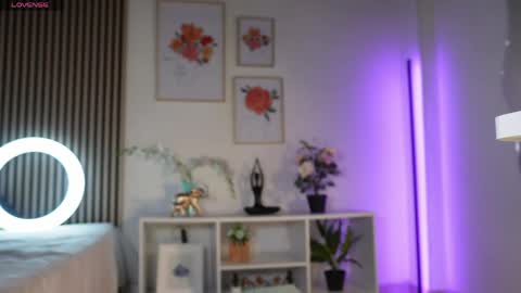 Sofia online show from 05-17-26, 01:29