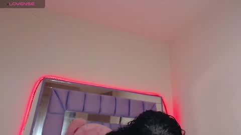 Queen Qos.  online show from 06-23-26, 03:48
