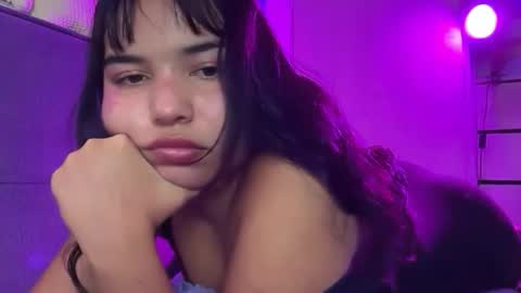 Snapshot of lilly_kinky chatting on 03-09-26, 01:42 Lilly online show from 03-09-26, 01:42