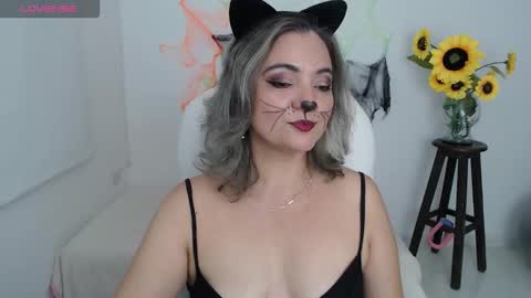 Lilly online show from 11-02-25, 01:13