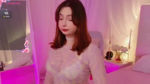 Snapshot of lilly_royse chatting on 11-23-25, 06:24 lilly_royse online show from 11-23-25, 06:24