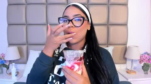 Lilly  online show from 04-24-26, 03:31