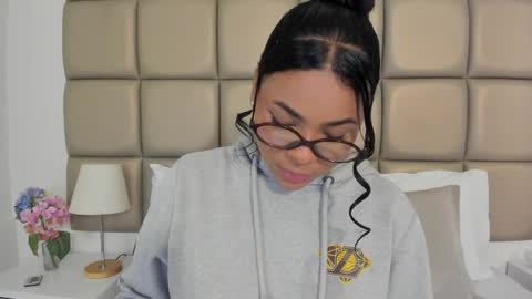 Lilly  online show from 06-04-26, 03:56