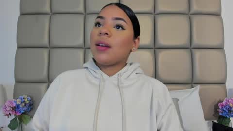 Lilly  online show from 06-10-26, 03:39