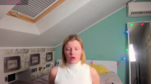 Snapshot of lillydepp chatting on 12-20-24, 12:52 Lilly Depp online show from 12-20-24, 12:52