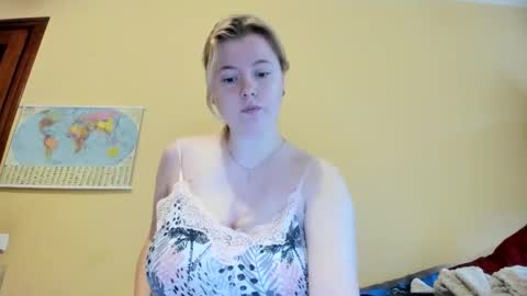 Snapshot of lillydepp chatting on 10-14-25, 08:15 Lilly Depp online show from 10-14-25, 08:15