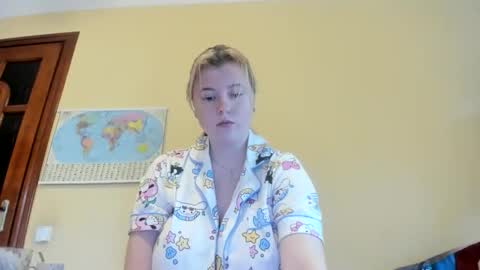 Snapshot of lillydepp chatting on 10-15-25, 11:32 Lilly Depp online show from 10-15-25, 11:32