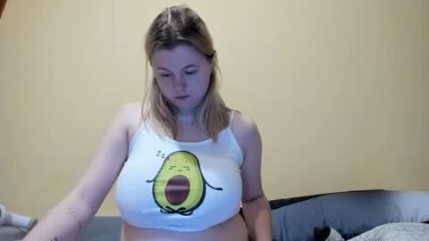 Lilly Depp online show from 12-13-25, 07:53