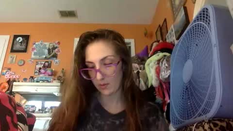 hi guys im back on here 3 online show from 03-24-26, 10:04