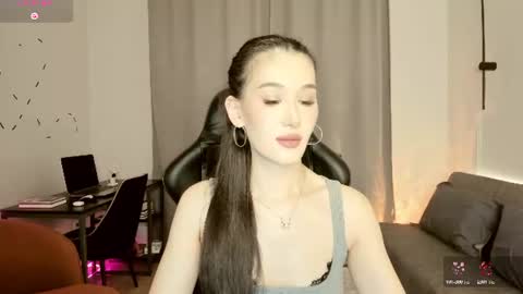 Snapshot of lillymighty chatting on 07-01-26, 05:34 Lilly online show from 07-01-26, 05:34