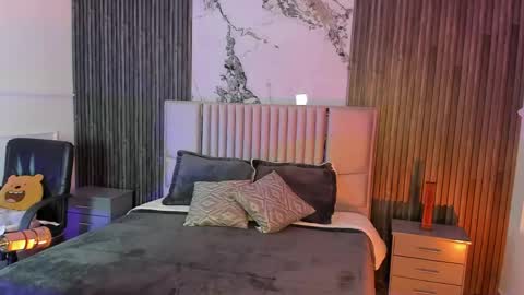 Lilly Ortiz online show from 04-06-26, 07:37