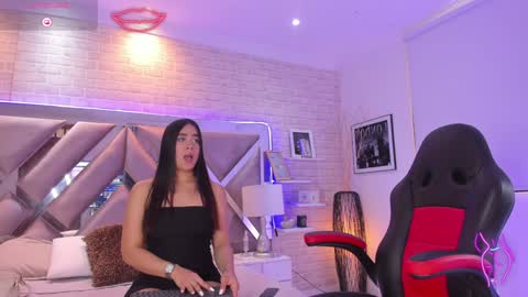 Lilly online show from 01-25-25, 03:41