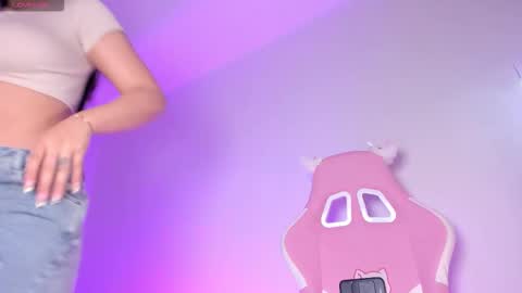 Snapshot of lillypalmer chatting on 01-13-26, 12:21 Lilly online show from 01-13-26, 12:21