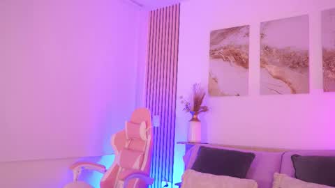 Lilly Thompson  online show from 02-02-26, 11:03