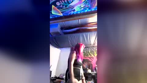 Snapshot of lilmystiq chatting on 06-10-26, 03:22 lilmystiq online show from 06-10-26, 03:22