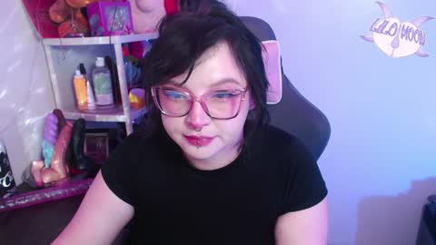 Lilo  online show from 01-19-25, 04:22