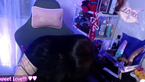 Lilo  online show from 02-16-25, 04:20