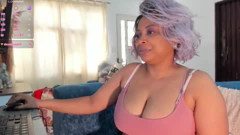 Snapshot of lilotoronto chatting on 01-10-26, 05:04 lilotoronto online show from 01-10-26, 05:04