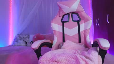 Lilou online show from 03-25-26, 01:06