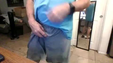 lilpackage69 online show from 04-22-26, 05:21