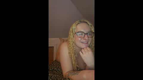 LilPies  online show from 02-25-26, 07:45