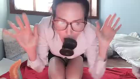Snapshot of lilrosiedoll chatting on 02-23-25, 05:29 Lilrosiedoll online show from 02-23-25, 05:29