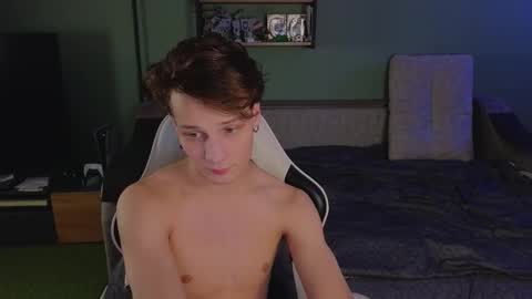 Snapshot of lilteddyboy chatting on 01-18-26, 08:45 lilteddyboy online show from 01-18-26, 08:45