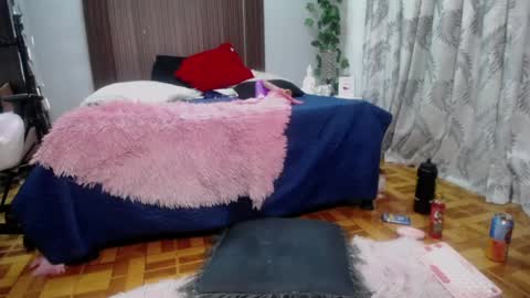 Snapshot of lilu_69_ chatting on 06-05-26, 06:52 lilu online show from 06-05-26, 06:52