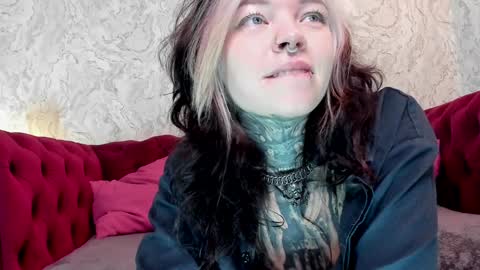 Snapshot of lilu_kayden chatting on 01-04-25, 05:26 Little slave Kayden online show from 01-04-25, 05:26