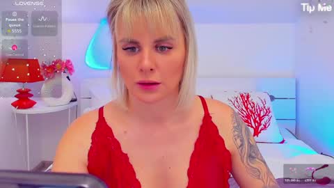 Snapshot of liludavis chatting on 05-07-26, 07:30 Lilu online show from 05-07-26, 07:30